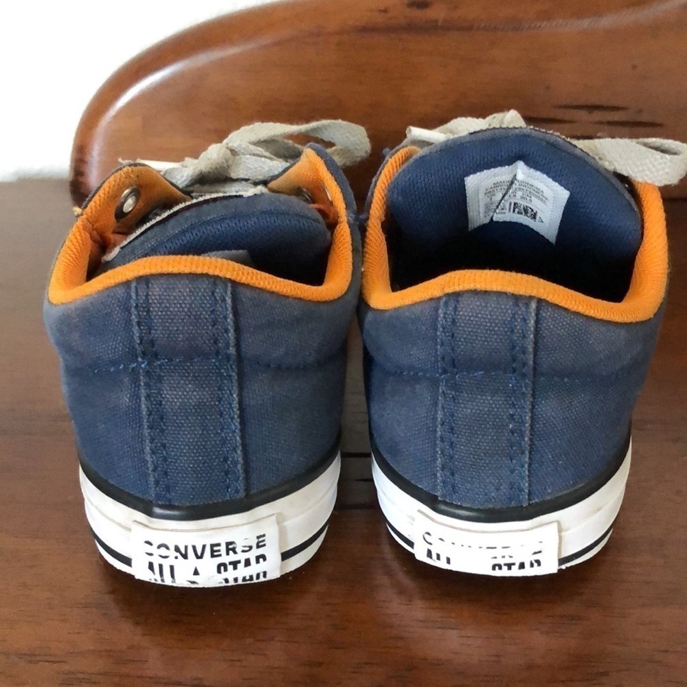 3/$25 Children’s Converse All Star Shoes Size 2 - Picture 4 of 15